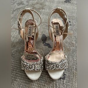 Badgley Mischka NEVER WORN Libby Ankle Strap Sandal size 9